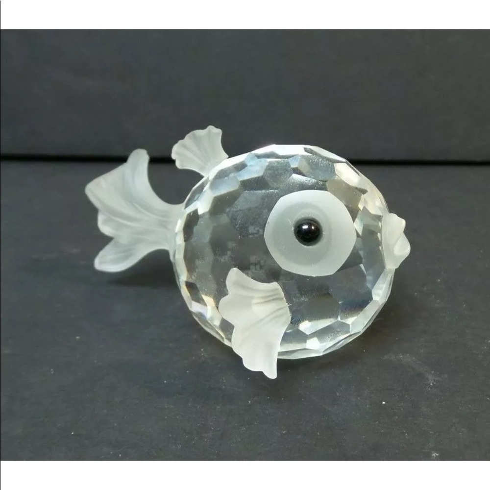 Swarovski Crystal puffer fish #7644 (retired)